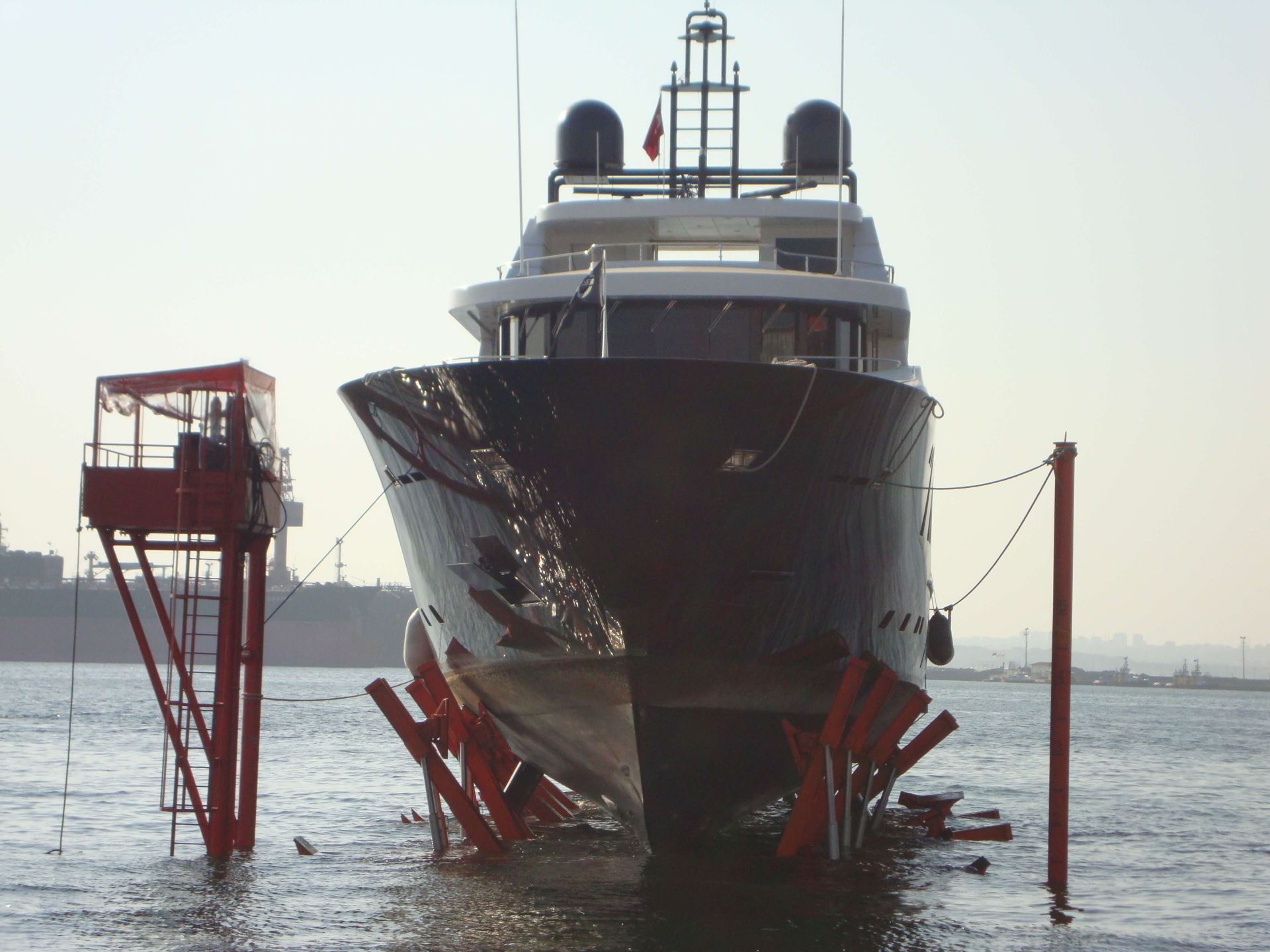 GRAYZONE (42m) gallery image