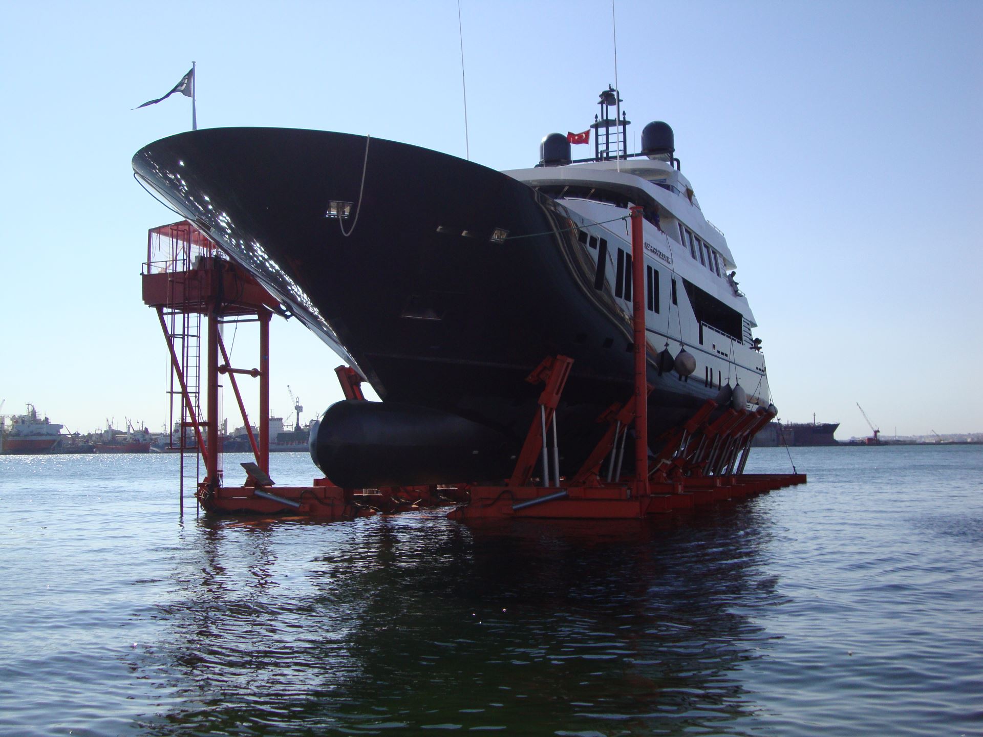 GRAYZONE (42m)